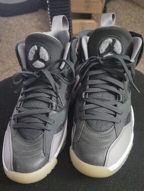 Jordan Jumpman Two Trey